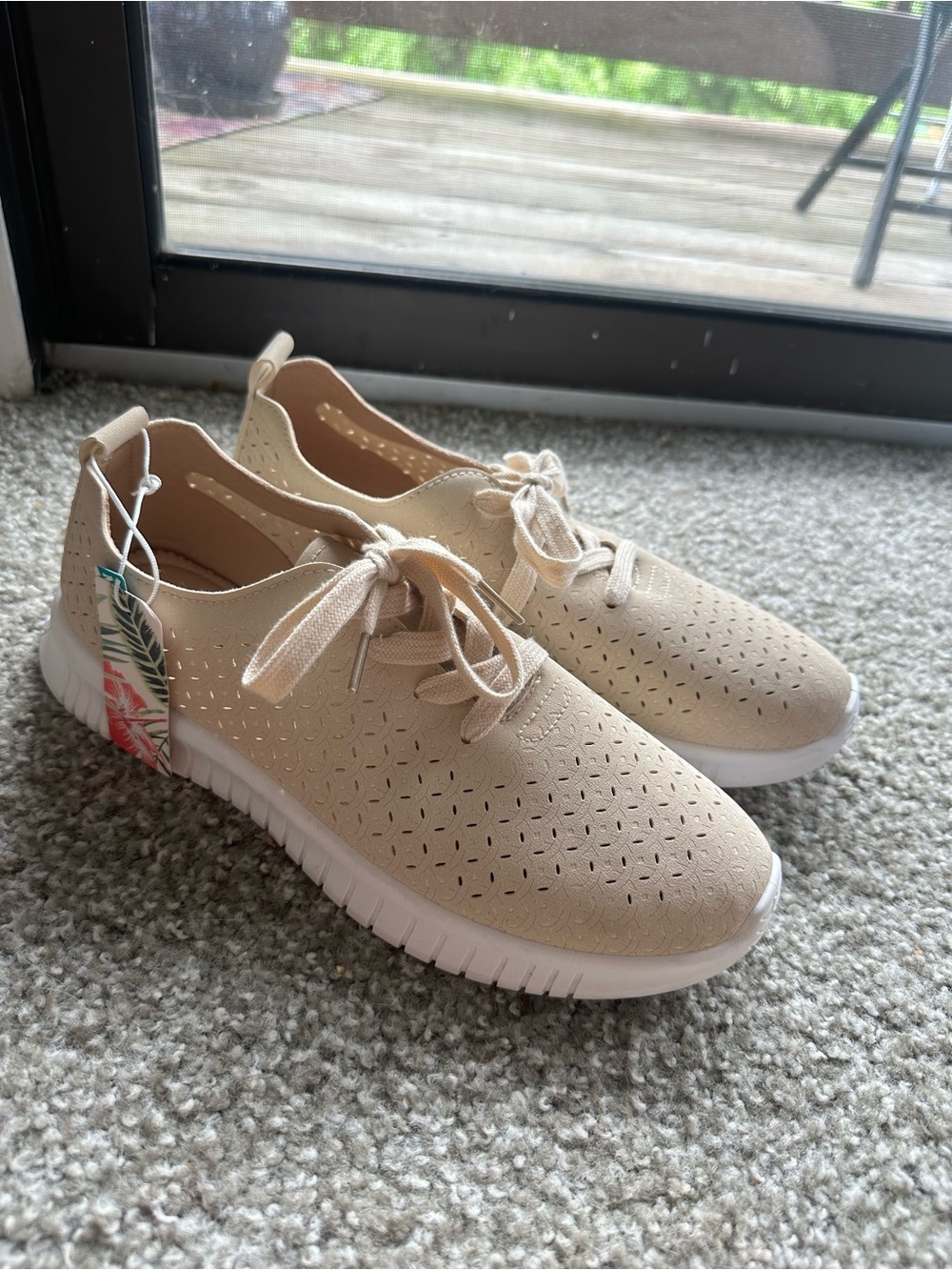 NWT Tommy Bahama Beige Sneakers